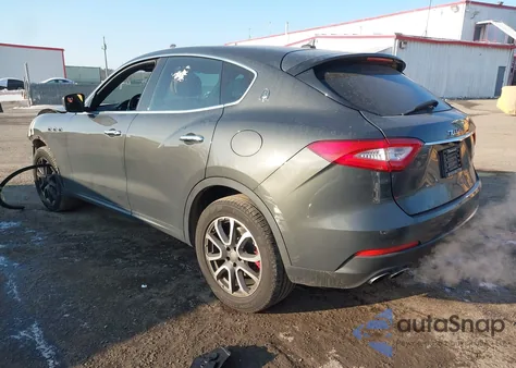 2017 Maserati Levante z USA, uszkodzony, nr VIN ZN661XUA5HX243890